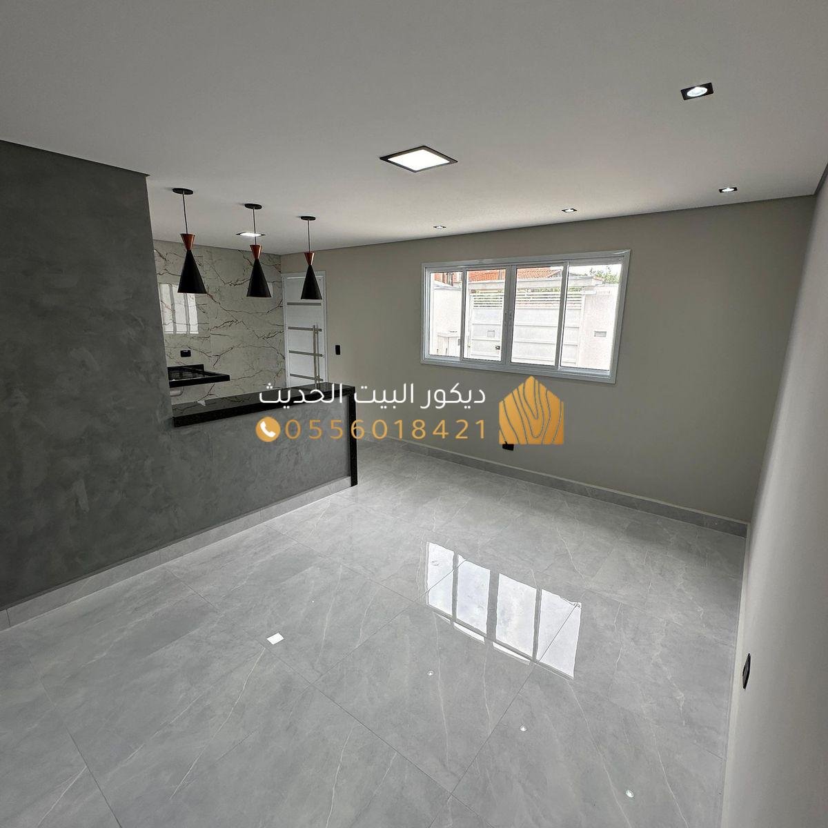 أدوات دهان مثل فرش ومرشاشات