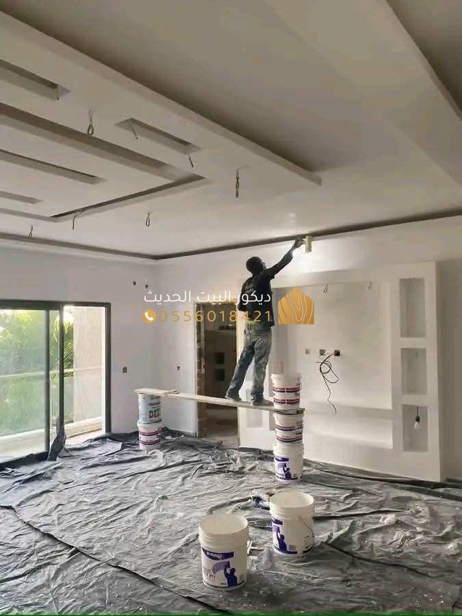 أدوات دهان وديكور حديثة